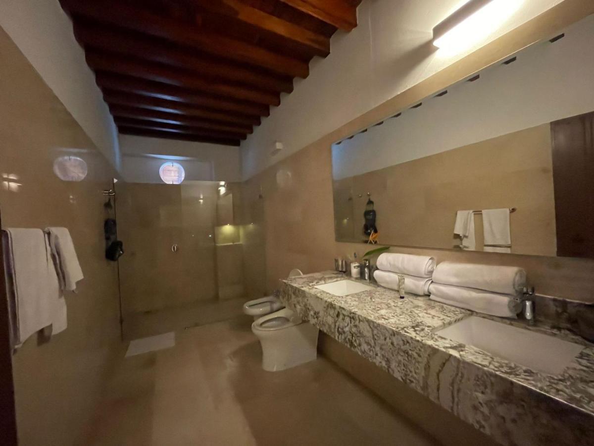 Karakali Boutique Hotel Mompos Eksteriør bilde
