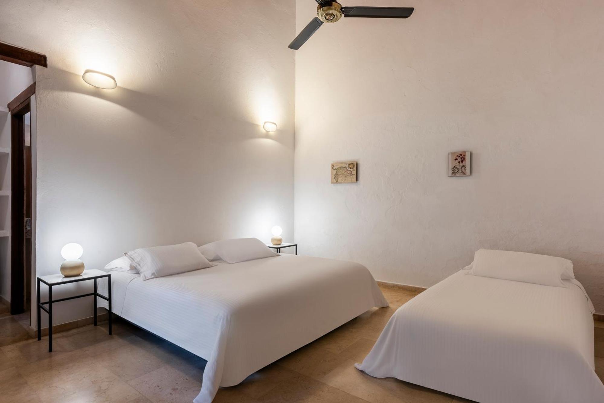 Karakali Boutique Hotel Mompos Eksteriør bilde