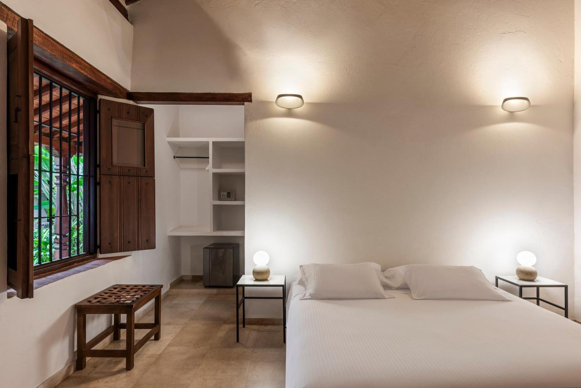 Karakali Boutique Hotel Mompos Eksteriør bilde